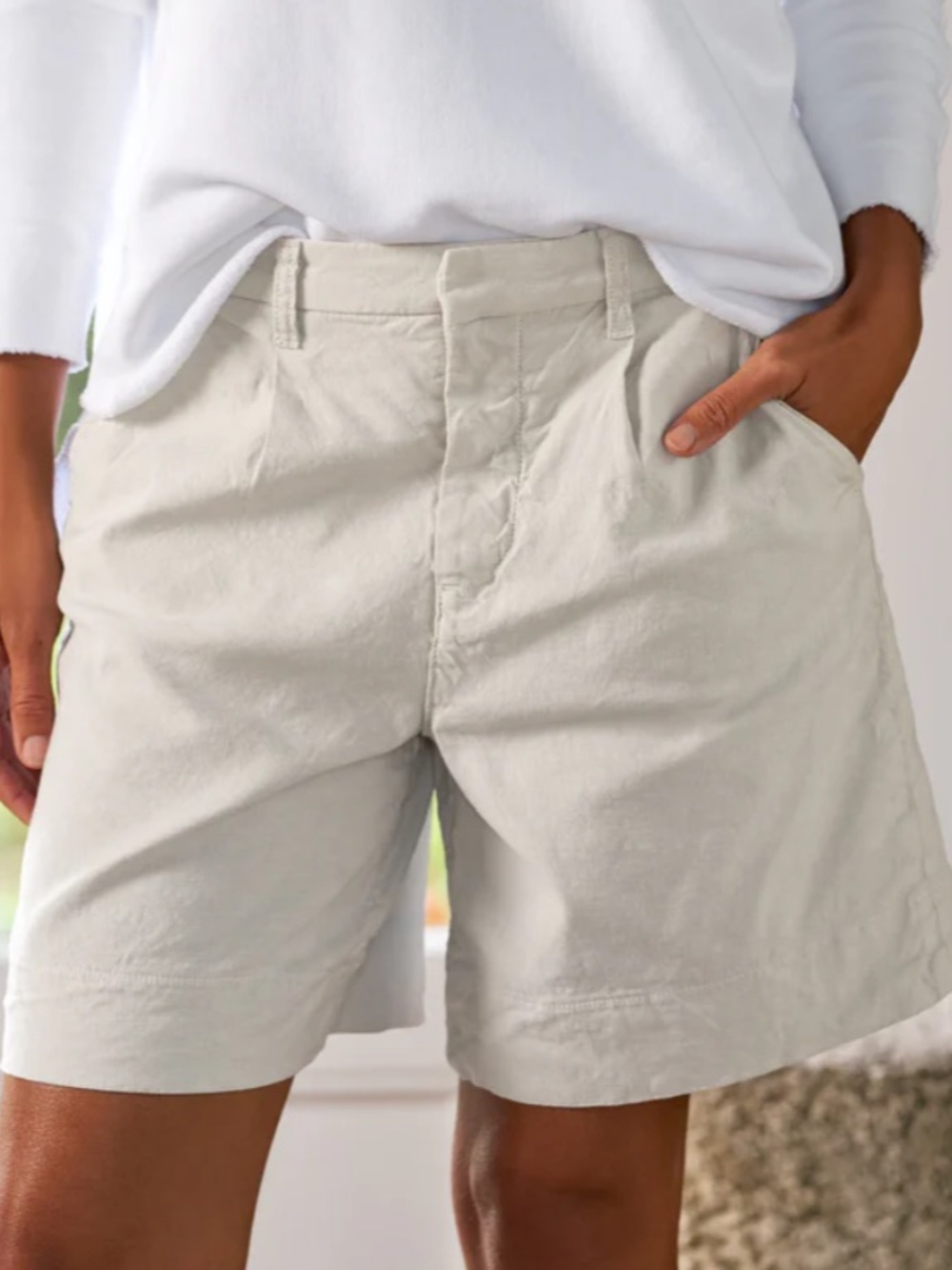 Frank & Eileen Cream Casual Bermuda Shorts